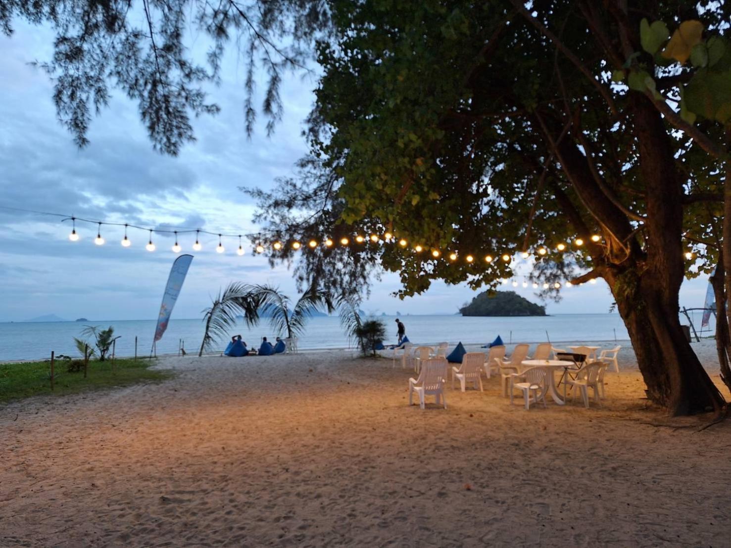 Pan Beachfront Resort Krabi 클롱 무앙 비치 외부 사진