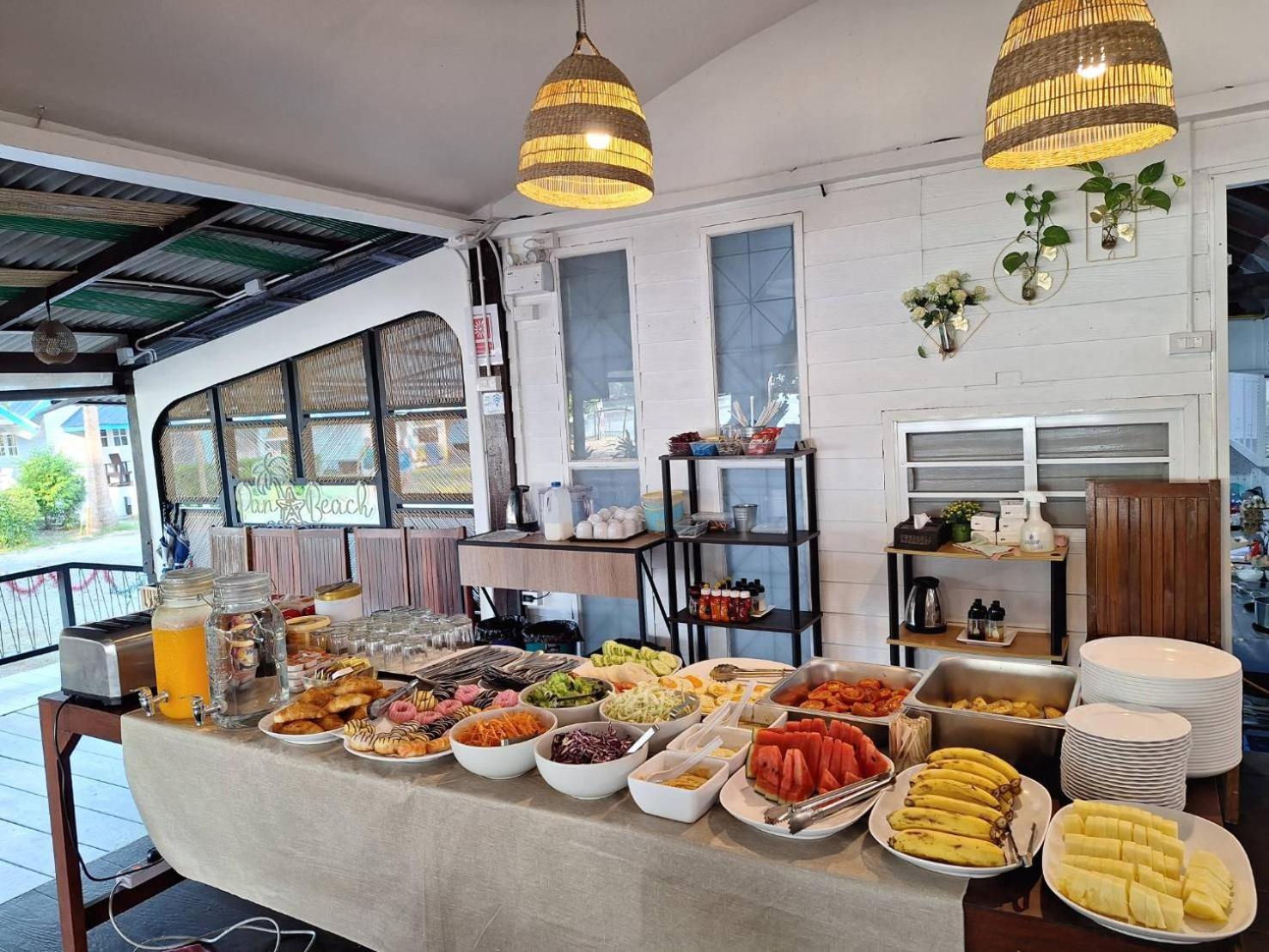 Pan Beachfront Resort Krabi 클롱 무앙 비치 외부 사진