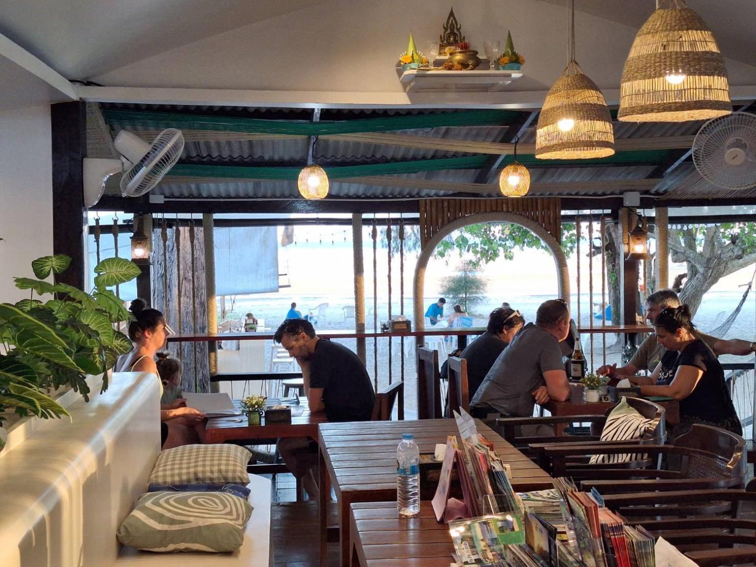 Pan Beachfront Resort Krabi 클롱 무앙 비치 외부 사진