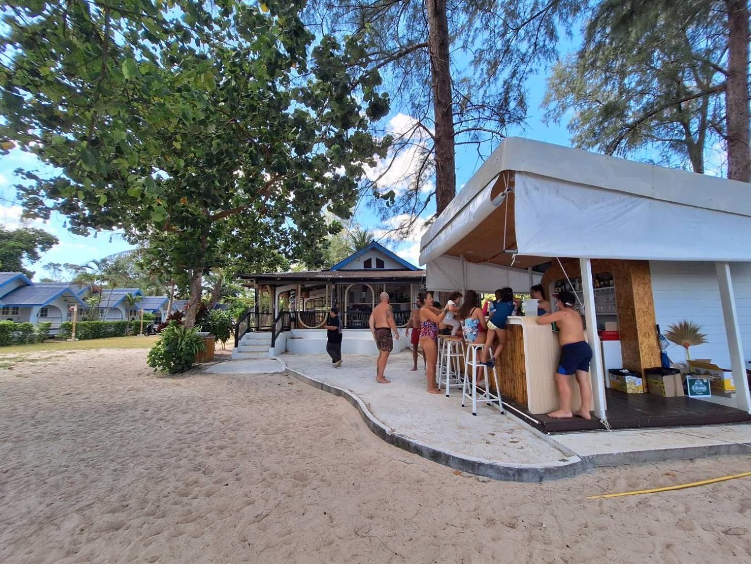 Pan Beachfront Resort Krabi 클롱 무앙 비치 외부 사진