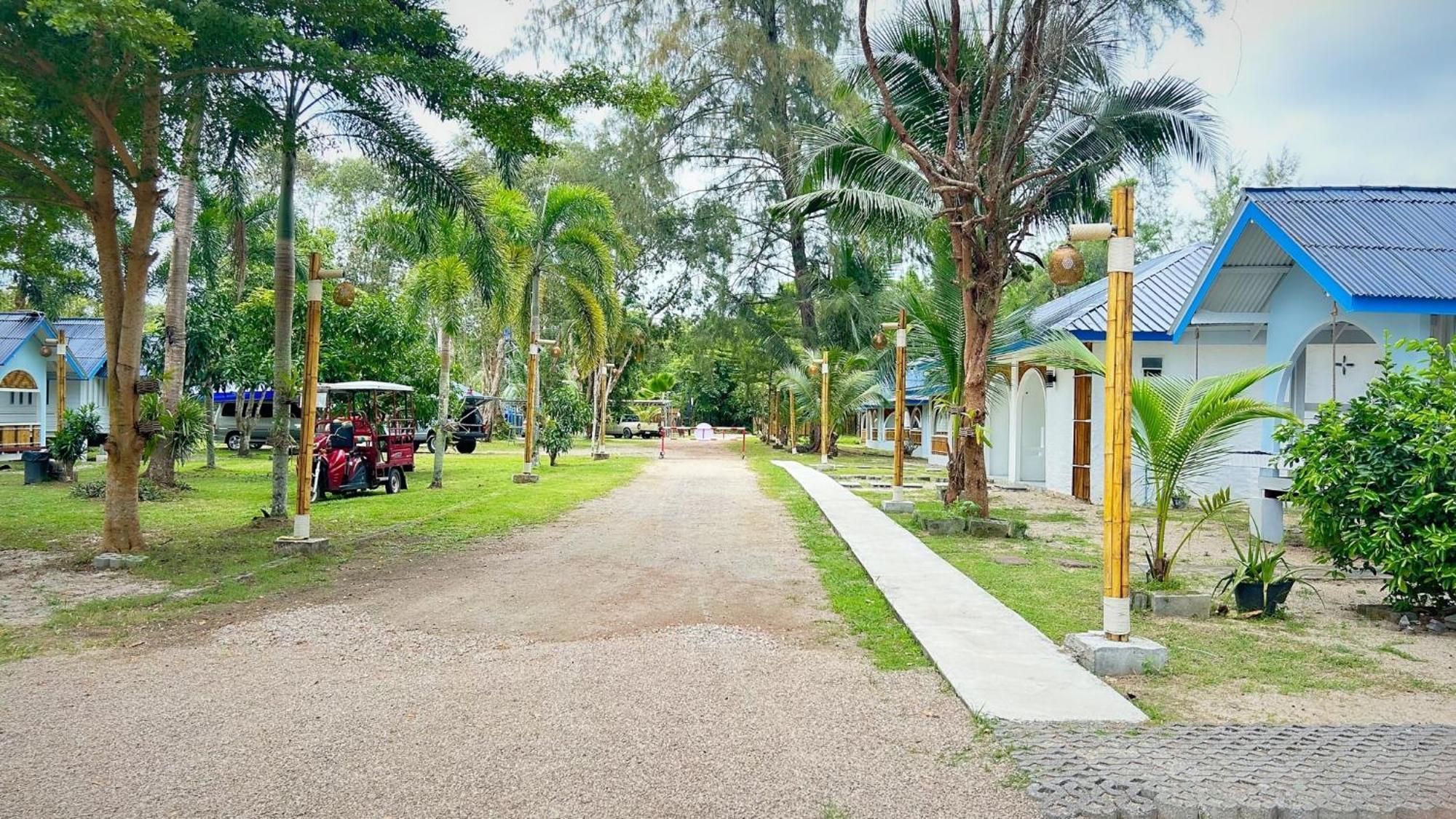 Pan Beachfront Resort Krabi 클롱 무앙 비치 외부 사진