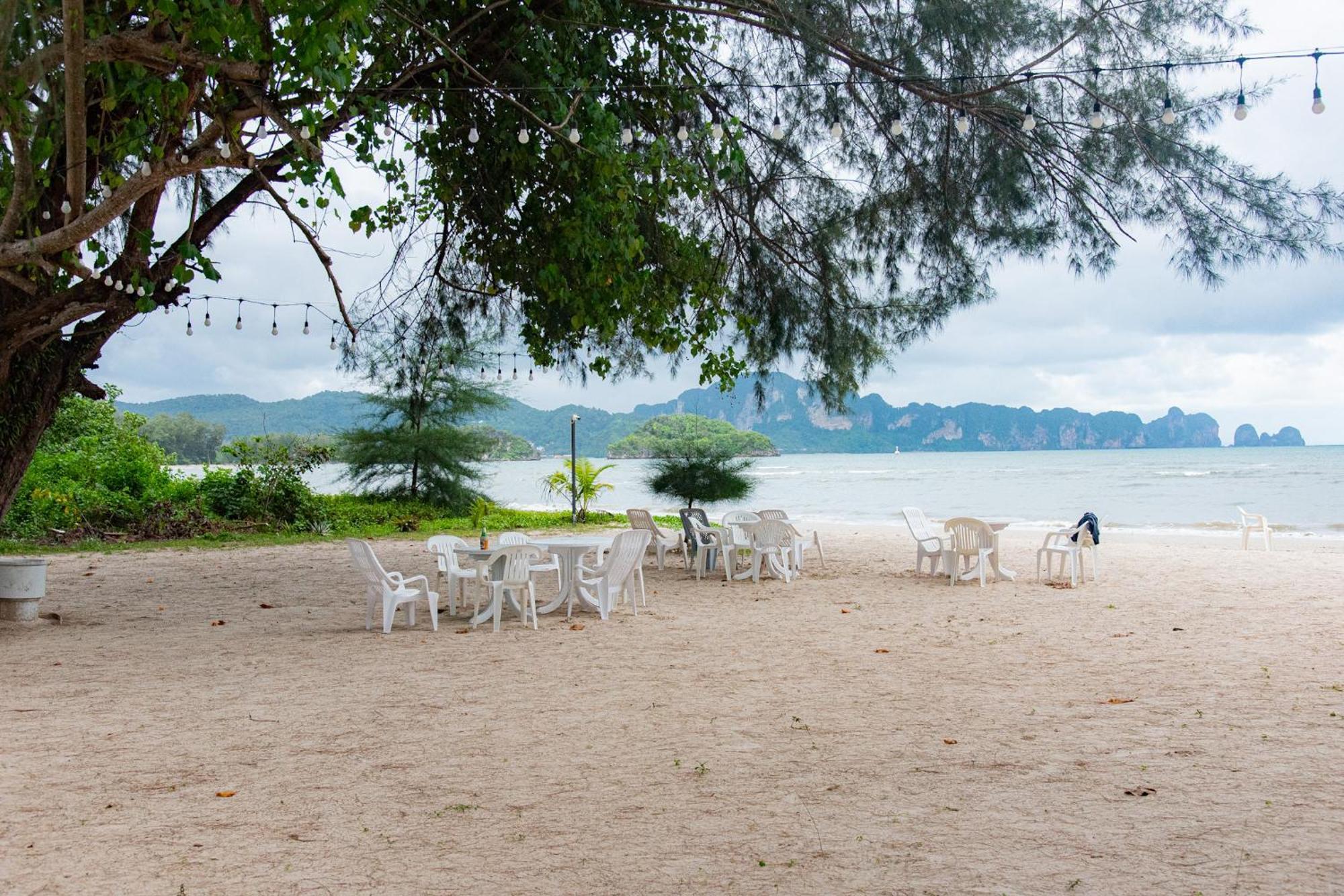Pan Beachfront Resort Krabi 클롱 무앙 비치 외부 사진
