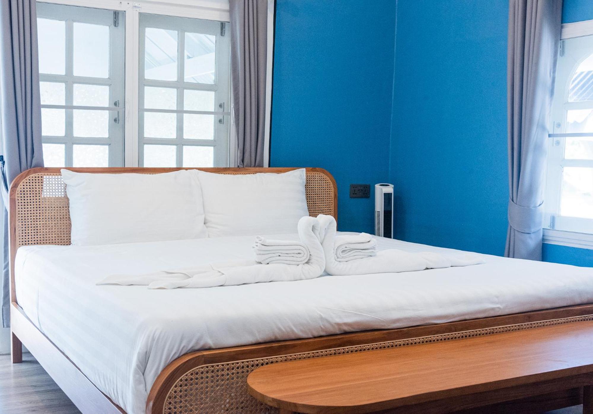 Pan Beachfront Resort Krabi 클롱 무앙 비치 외부 사진