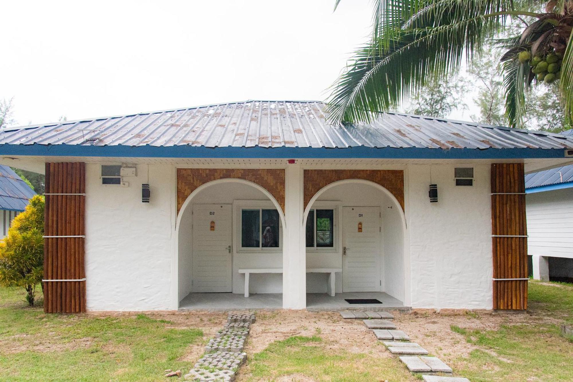 Pan Beachfront Resort Krabi 클롱 무앙 비치 외부 사진