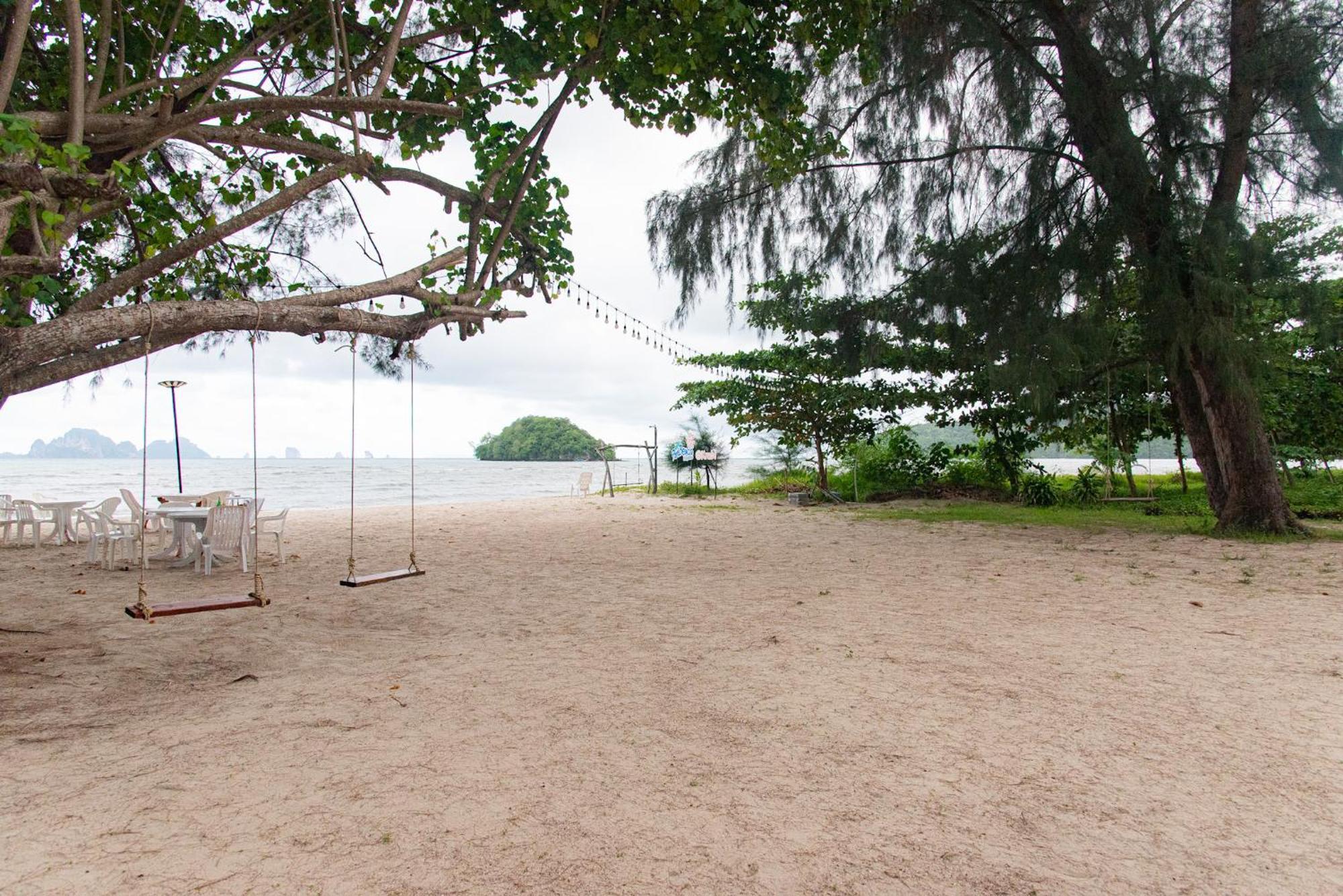 Pan Beachfront Resort Krabi 클롱 무앙 비치 외부 사진