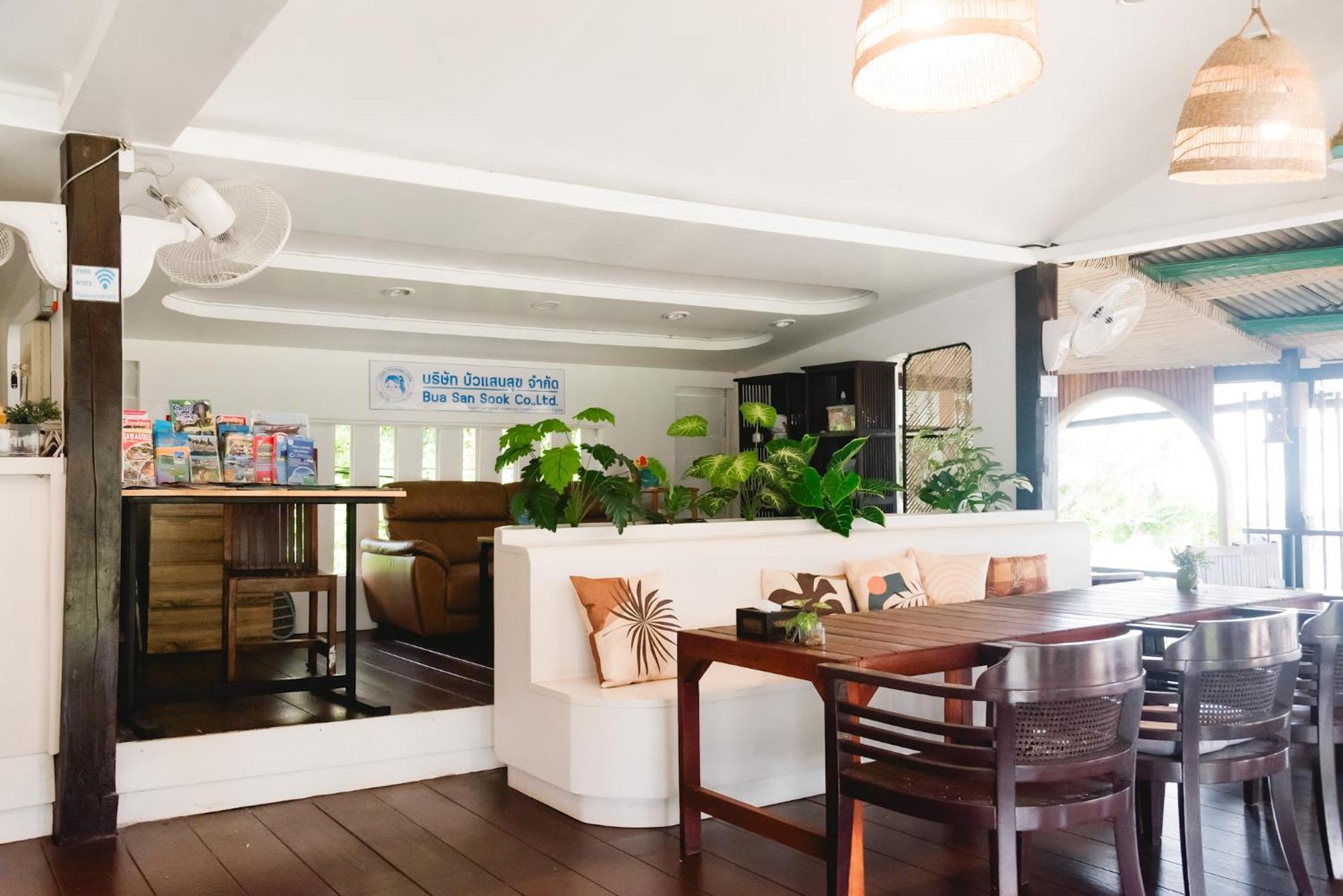 Pan Beachfront Resort Krabi 클롱 무앙 비치 외부 사진