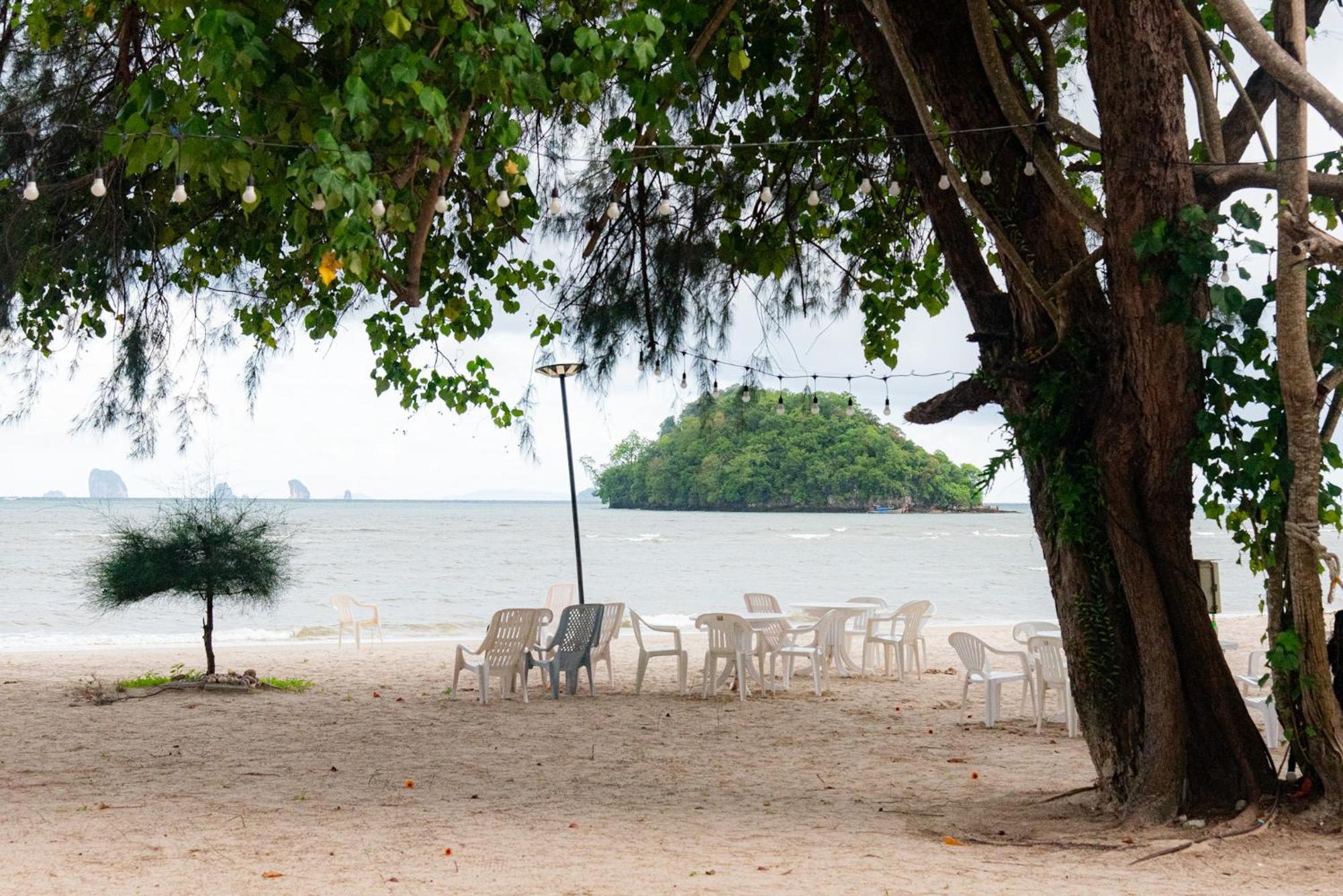 Pan Beachfront Resort Krabi 클롱 무앙 비치 외부 사진